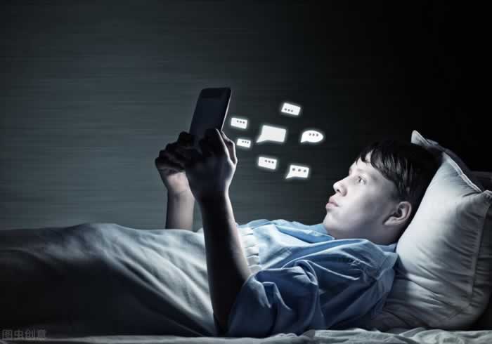为什么他和她私底下还在偷偷联系？识别这些谎言的背后_嘉待情感
