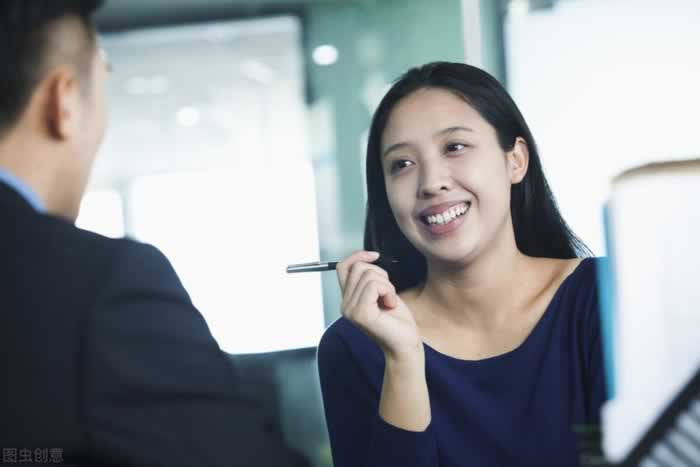 比起什么都不懂的十八岁，我更喜欢三十多岁的自己_嘉待情感