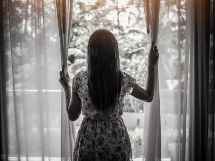 女人想要活的自由，这三点你一定要知道_嘉待情感