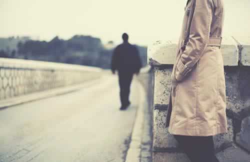 分手后：21天“高位复合”法，让绝情分手的男人主动求和好_嘉待情感