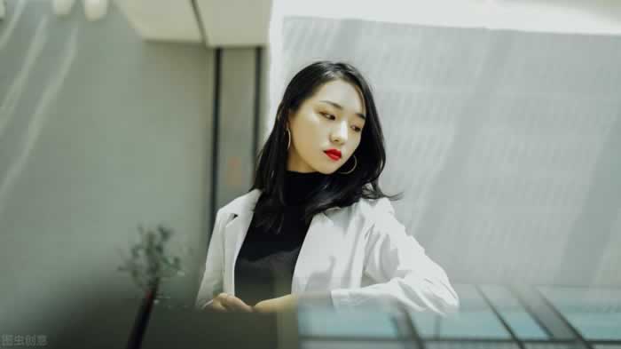 结婚后，又遇到真爱，女人该为婚外情人结束婚姻吗 ？-挽忆情感