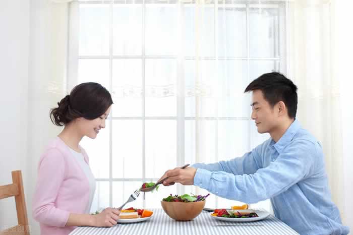 结婚后，又遇到真爱，女人该为婚外情人结束婚姻吗 ？-挽忆情感
