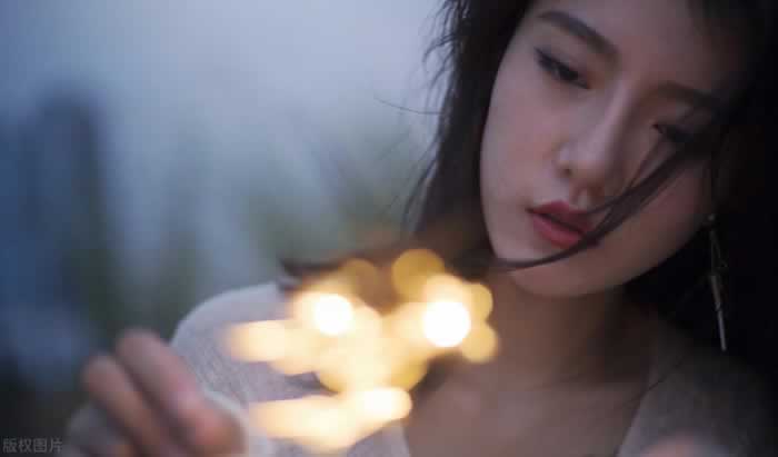 30岁之后的女人，如何套住男人的心？3个技巧保持吸引力-挽忆情感