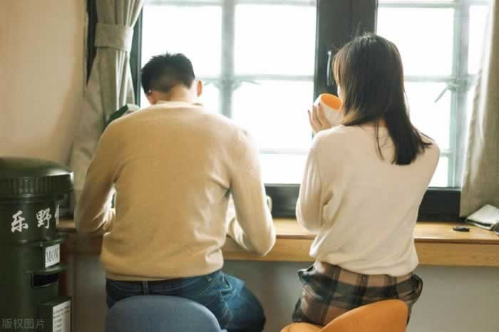 婚姻变成了“凑合”？牢记这3个秘诀，夫妻间会越来越甜蜜-挽忆情感