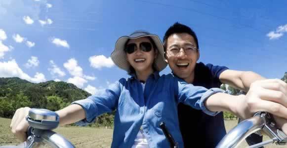 想要被男人宠爱？女人要这样“表里不一”：内心强大，外表柔弱_嘉待情感