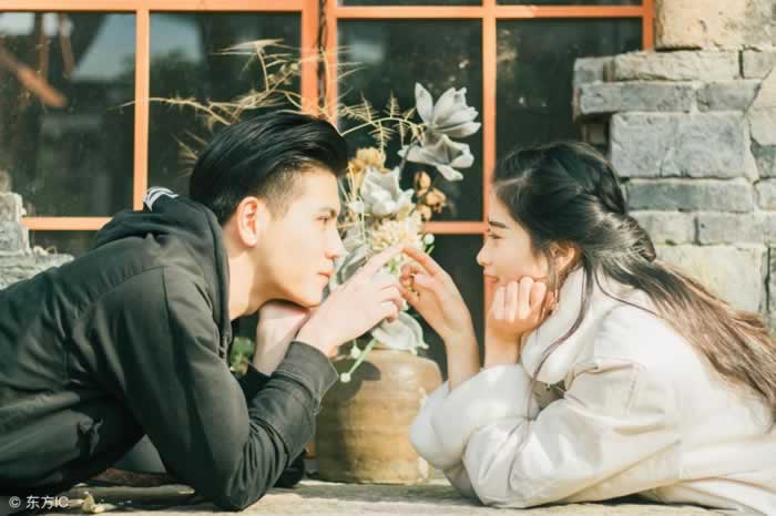 当女人对男人，这三件事不管不问时，男人要小心了-挽忆情感
