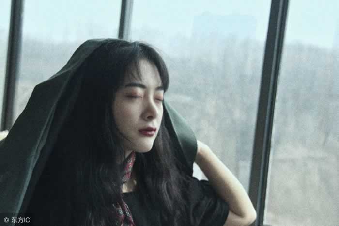 常做这三件事的女人，根本不爱你，男人别傻了_嘉待情感挽回