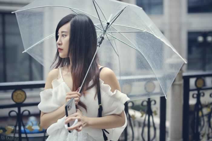 男人对你忽冷忽热，到底是在想什么？-挽忆情感
