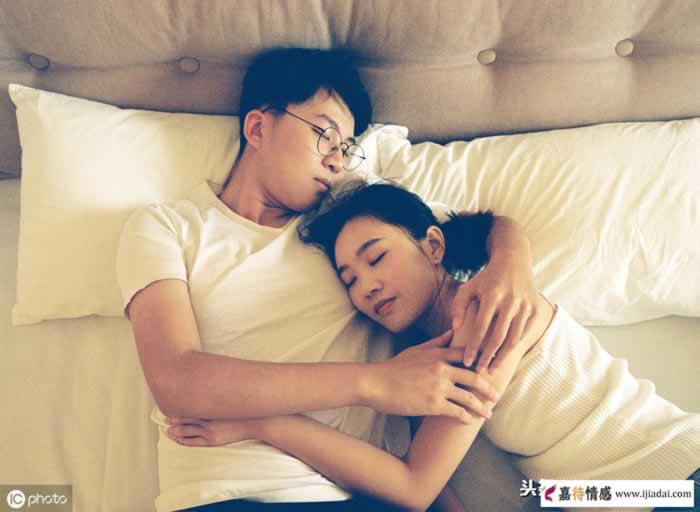 我和老公结婚5年后，他说他心里还爱着前妻，要和我离婚-挽忆情感