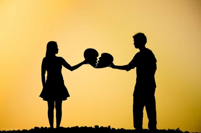 情感问题咨询案例：如何做到爱一个人不受伤？_嘉待情感挽回