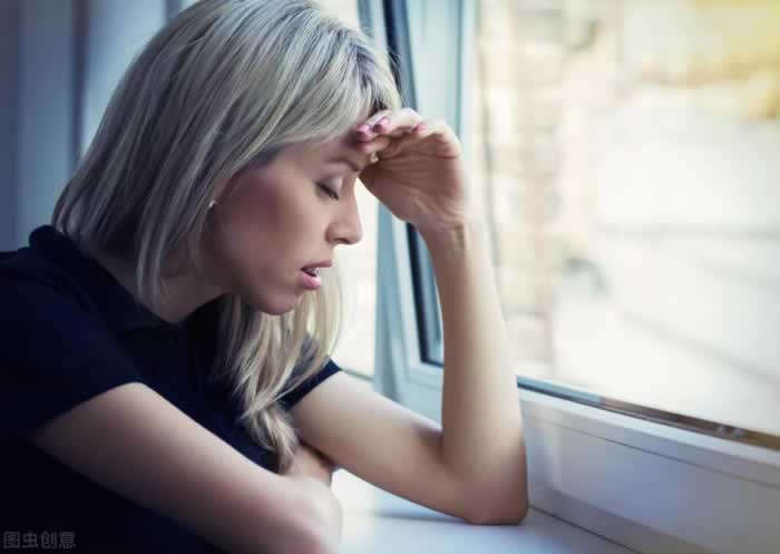 女朋友主动提分手怎么挽回？这四点复合女友方法要学习_嘉待情感挽回
