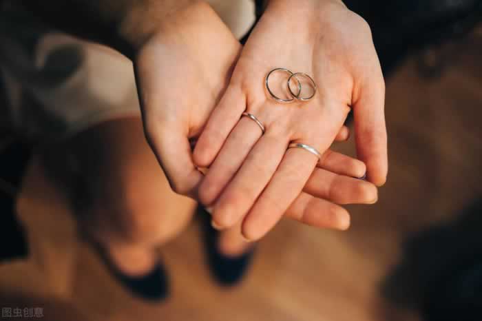 婚姻中出现危机该如何应对？婚姻修复的正确办法_嘉待情感挽回