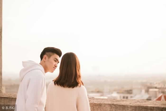 感情里，男人在乎的不是女人的美貌，而是这四样东西-挽忆情感