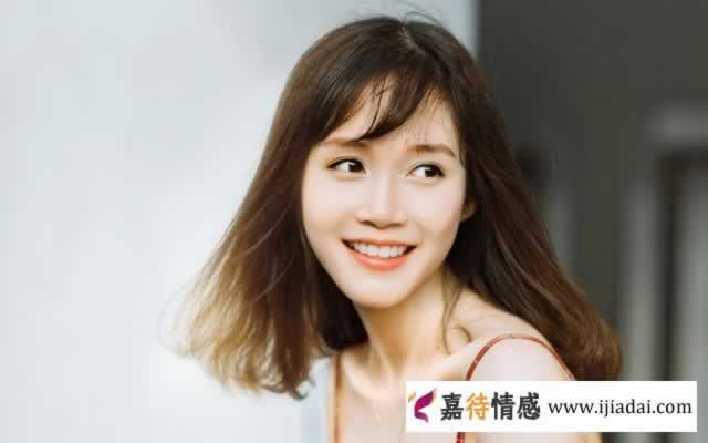 中年的她，若是经常用这些借口打扰你，多半是想和你在一起了-挽忆情感