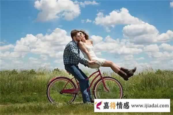 女人经常有这些表现，说明她是真的很爱你，请不要辜负她-挽忆情感
