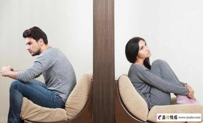 女人征服一个男人最好的方法：不是卑微讨好，而是牢记“3个词”_嘉待情感