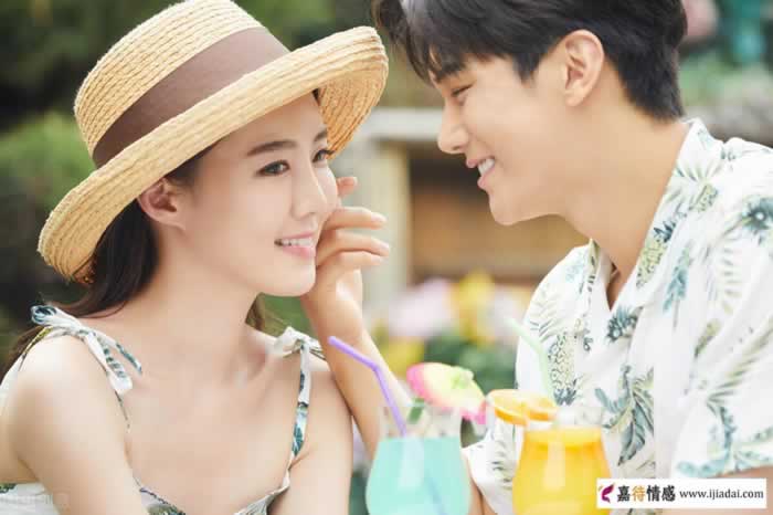 女人征服一个男人最好的方法：不是卑微讨好，而是牢记“3个词”_嘉待情感