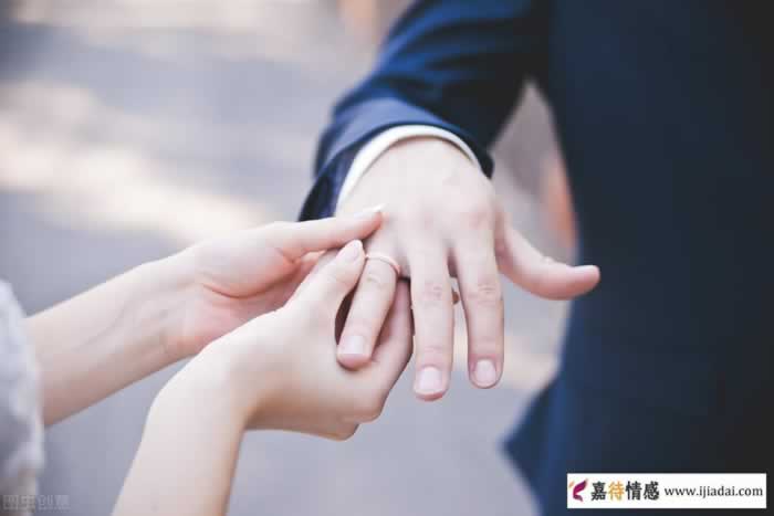 36岁美女要20万“天价彩礼”，男友回击一句话，网友：刺痛心-挽忆情感